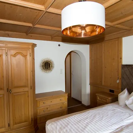 Haus Am Sonnenhang 아파트호텔 4*