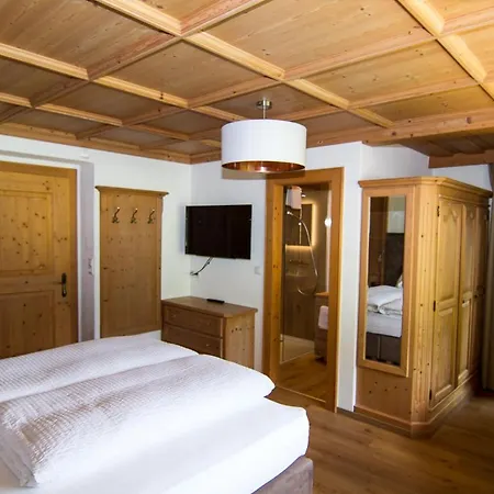 Haus Am Sonnenhang Ξενοδοχείο με διαμερίσματα Φίνκενμπεργκ