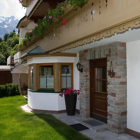 Haus Am Sonnenhang Ξενοδοχείο με διαμερίσματα Φίνκενμπεργκ