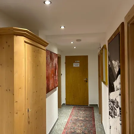 Haus Am Sonnenhang Ξενοδοχείο με διαμερίσματα Φίνκενμπεργκ