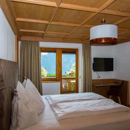 Apart Otel Haus Am Sonnenhang 4*